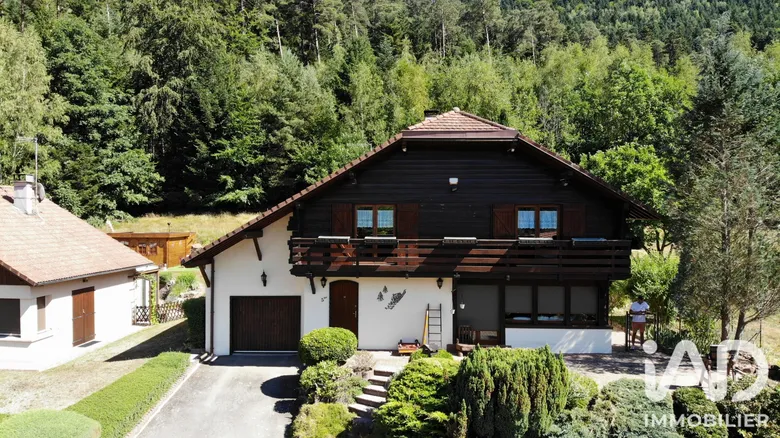 Maison 6 pièces 151 m² · à Celles-sur-Plaine · 151,2 m² · 270 000 €