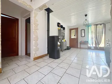 Traditional house in Portet (64330)