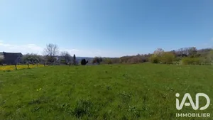 Terrain à bâtir à Singles (63690)