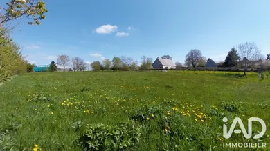 Terrain à bâtir à Singles (63690)