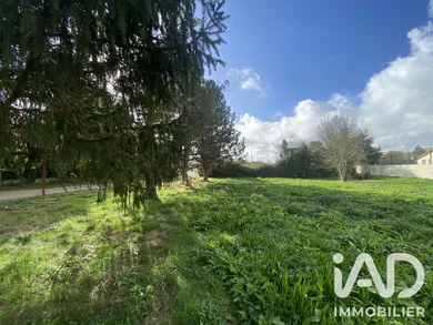 Terrain à bâtir à Landeronde (85150)