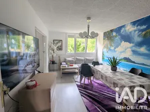 Apartment in Saint-Étienne (42100)