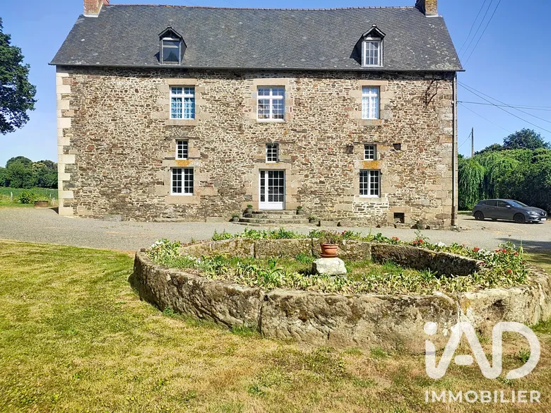 Maison 8 pièces 286 m² · à Dol de Bretagne · 286 m² · 448 000 €