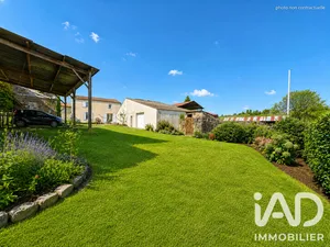 Maison de campagne à Saint-Hilaire-le-Vouhis (85480)