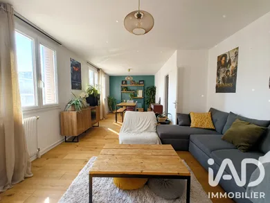 Appartement à Clermont-Ferrand (63100)