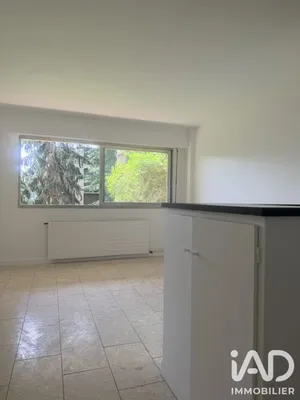 Apartment in Sèvres (92310)