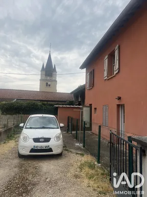 Building in Sermoyer (01190)