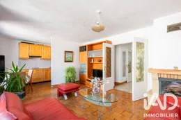 Apartment in Montrouge (92120)