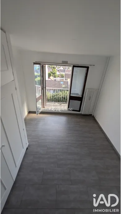 Appartement à Le Blanc-Mesnil (93150)