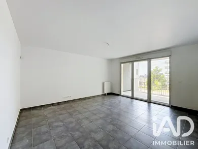 Appartement à Bordeaux (33300)