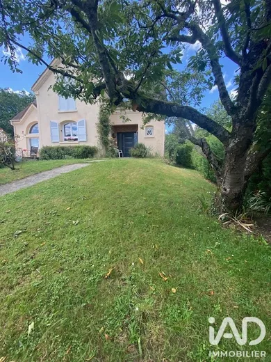 Architectural house in Villejust (91140)
