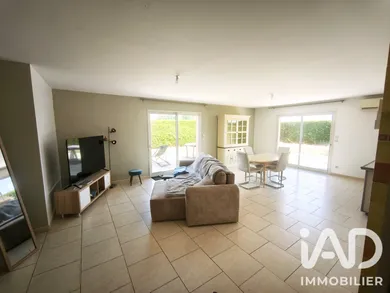 House in coutras (33230)