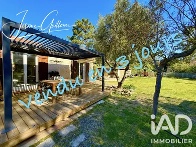 Traditional house in La Mole (83310)