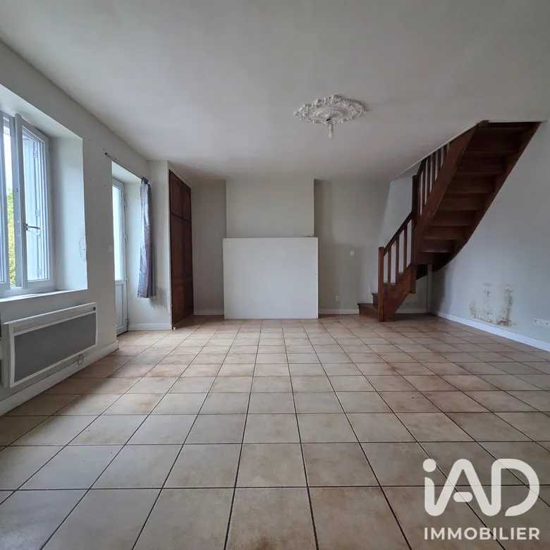 Maison 3 pièces 91 m² · à Cléré-les-Pins · 91 m² · 111 300 €