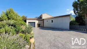 House in Maubec (84660)