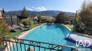 House in Maubec (84660)