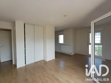 Apartment in Rezé (44400)