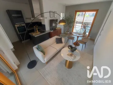 Apartment in Croix (59170)