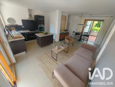 Apartment in Croix (59170)