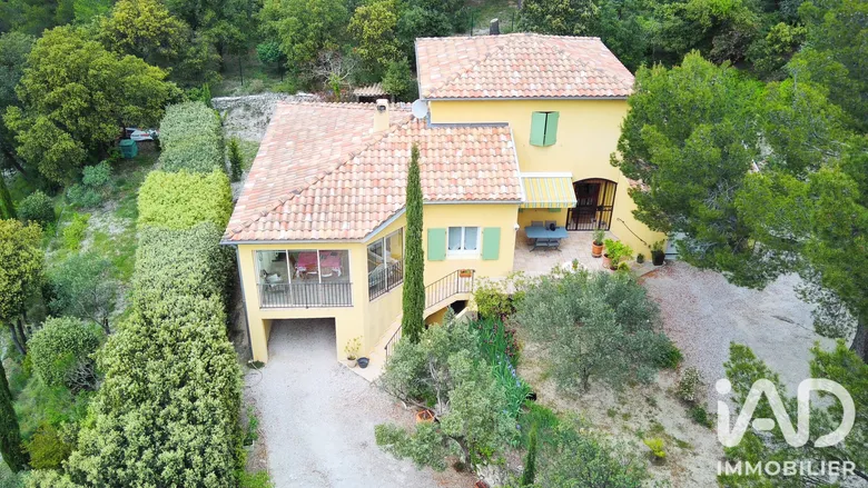 Maison 5 pièces 154 m² · à Vacqueyras · 154 m² · 600 000 €