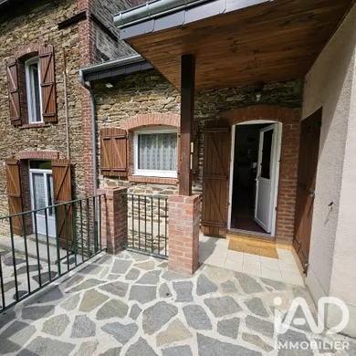 Maison de village à Bogny-sur-Meuse (08120)