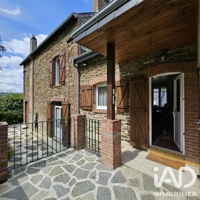 Maison de village à Bogny-sur-Meuse (08120)