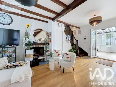 Maison à Villeneuve-le-Roi (94290)