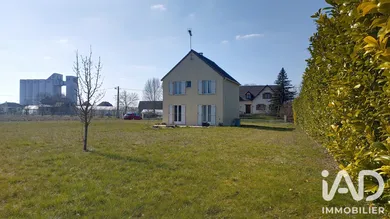 Maison de campagne à Saint-Lupien (10350)