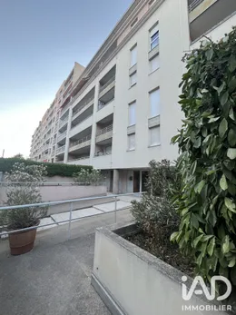 Apartment in Villeurbanne (69100)