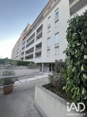 Apartment in Villeurbanne (69100)