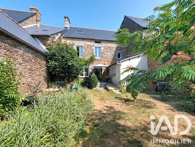 Maison de village à Trans-la-Forêt (35610)