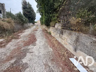 Building plot in Aramon (30390)