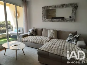 Apartment in Hyères (83400)