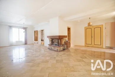 Architectural house in Jâlons (51150)