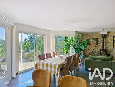 Maison de campagne à Doulezon (33350)
