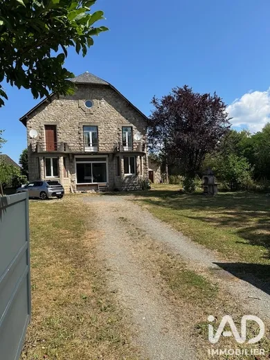 Maison à Saint-Priest-de-Gimel (19800)