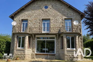 Maison à Saint-Priest-de-Gimel (19800)