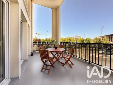 Duplex à Saint-Ouen-l'Aumône (95310)