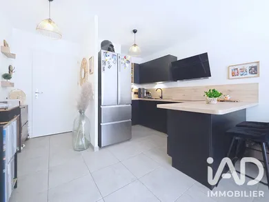 Apartment in Ozoir-la-Ferrière (77330)