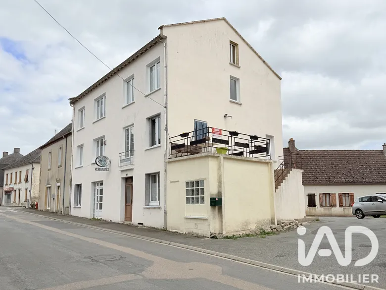 Maison 14 pièces 286 m² · à Grury · 286 m² · 128 000 €
