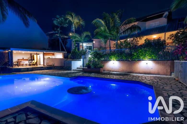 Maison 5 pièces 205 m² · à Saint-Joseph · 205 m² · 466 000 €