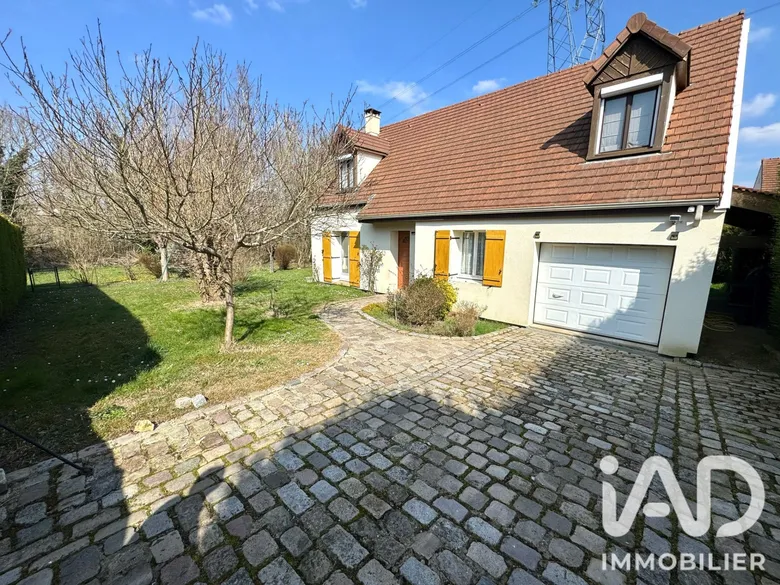 Maison 5 pièces 134 m² · à Égly · 134 m² · 299 500 €