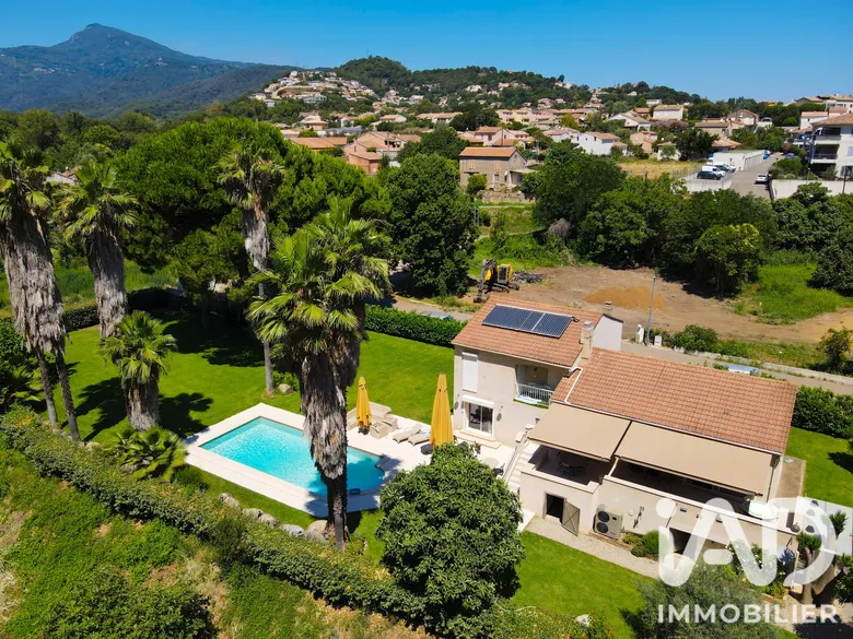 Maison 8 pièces 167 m² · à Penta-Di-Casinca · 167 m² · 598 000 €