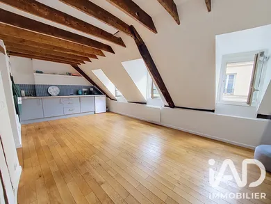 Apartment in Paris (75002)