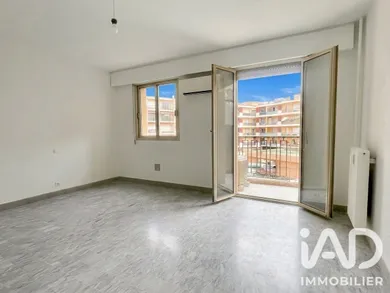 Apartment in Vence (06140)