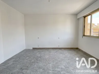 Apartment in Vence (06140)