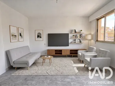 Apartment in Vence (06140)
