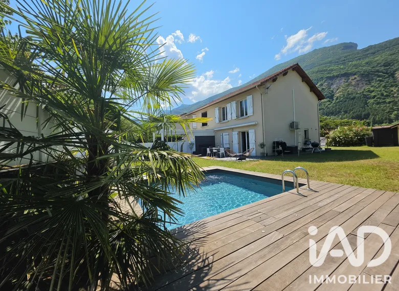 Maison 5 pièces 101 m² · à Vif · 101 m² · 379 000 €