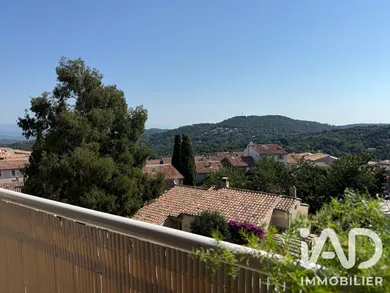 Appartement à La Garde-Freinet (83680)