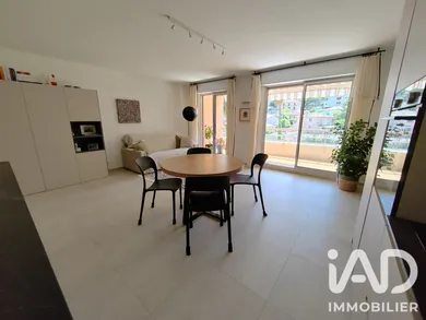 Apartment in Menton (06500)
